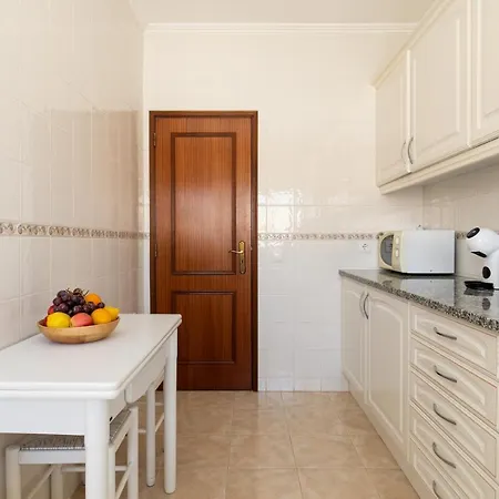 Charming - Walk To & Historic Centre *