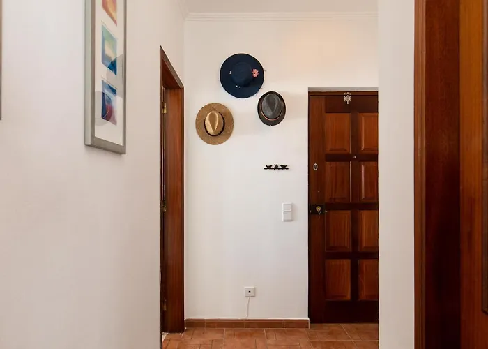 Charming - Walk To & Historic Centre Apartment