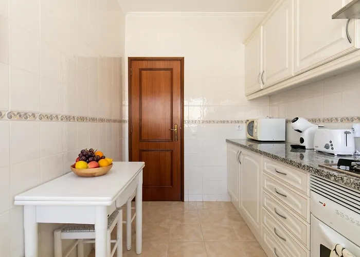 Charming - Walk To & Historic Centre *