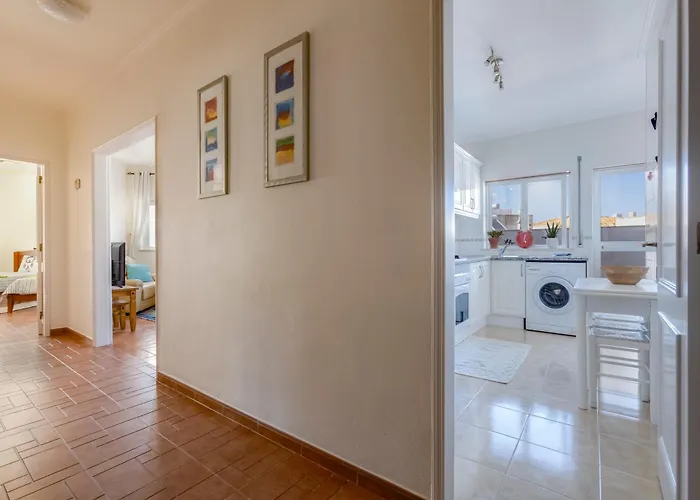 Charming - Walk To & Historic Centre *