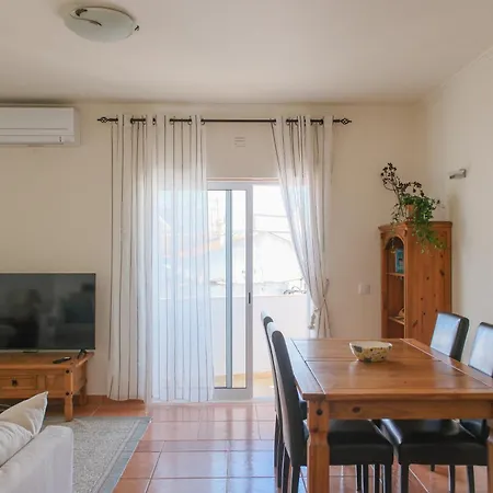 דירה Charming - Walk To & Historic Centre